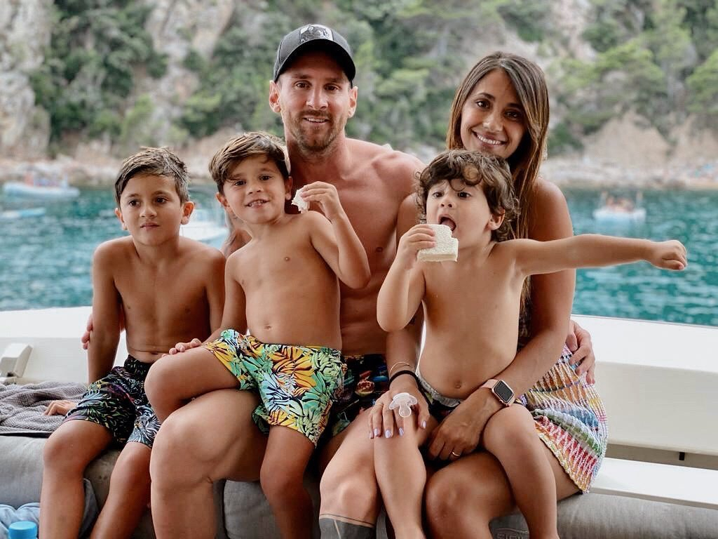 Gia đình Messi gồm có những thành viên nào? 1 Gia đình Messi gồm có những thành viên nào?