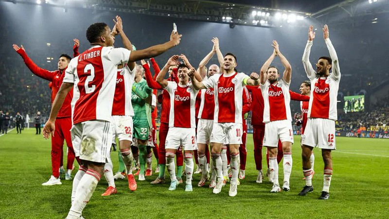 Câu lạc bộ bóng đá Ajax Amsterdam là câu lạc bộ hàng đầu tại Hà Lan Câu lạc bộ bóng đá Ajax Amsterdam là câu lạc bộ hàng đầu tại Hà Lan