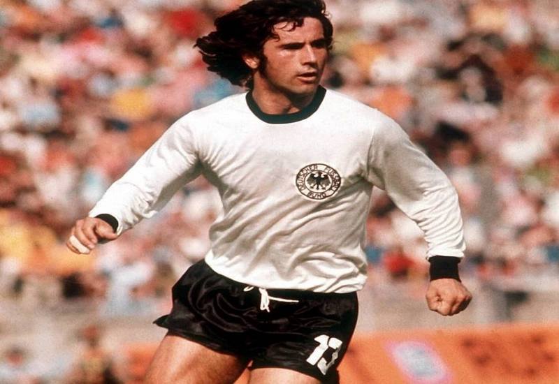 Gerd Muller là một trong những cầu thủ vĩ đại nhất của bóng đá thế giới Gerd Muller là một trong những cầu thủ vĩ đại nhất của bóng đá thế giới