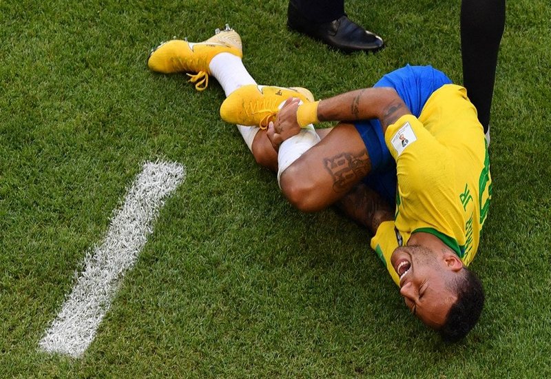 Những tình huống Neymar ăn vạ nổi tiếng xuất hiện nhiều tại World Cup 2018 Những tình huống Neymar ăn vạ nổi tiếng xuất hiện nhiều tại World Cup 2018